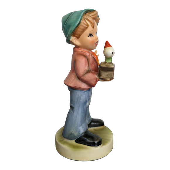 The Hummel Figurine Boy With Jack In The Box 
VINTAGE - Picture 7 of 10